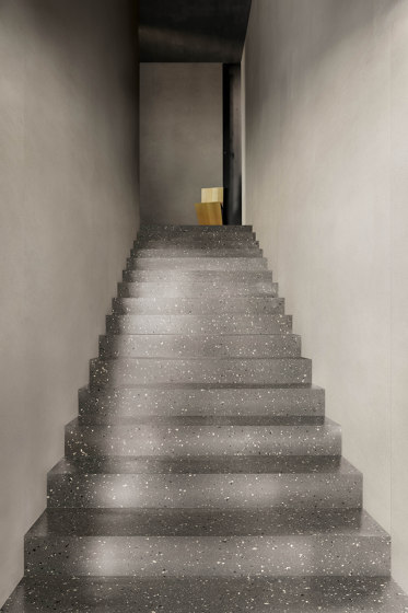 Earthtech | Pumice flakes | Ceramic tiles | FLORIM