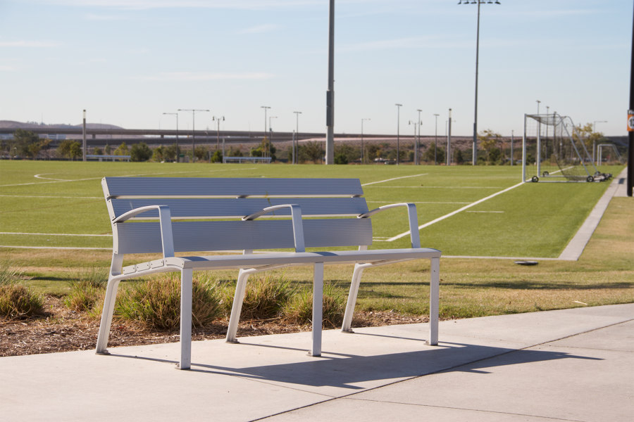 Diseño y funcionalidad en un parque polideportivo en Irvine | Manufacturer references | Urbidermis
