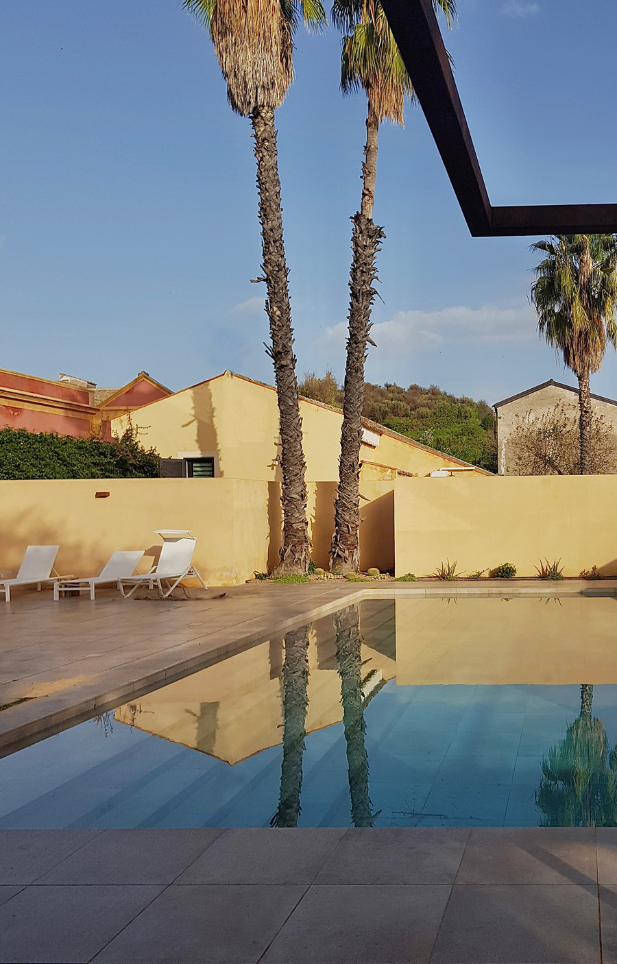 Una piscina nel paesaggio | Manufacturer references | Casalgrande Padana