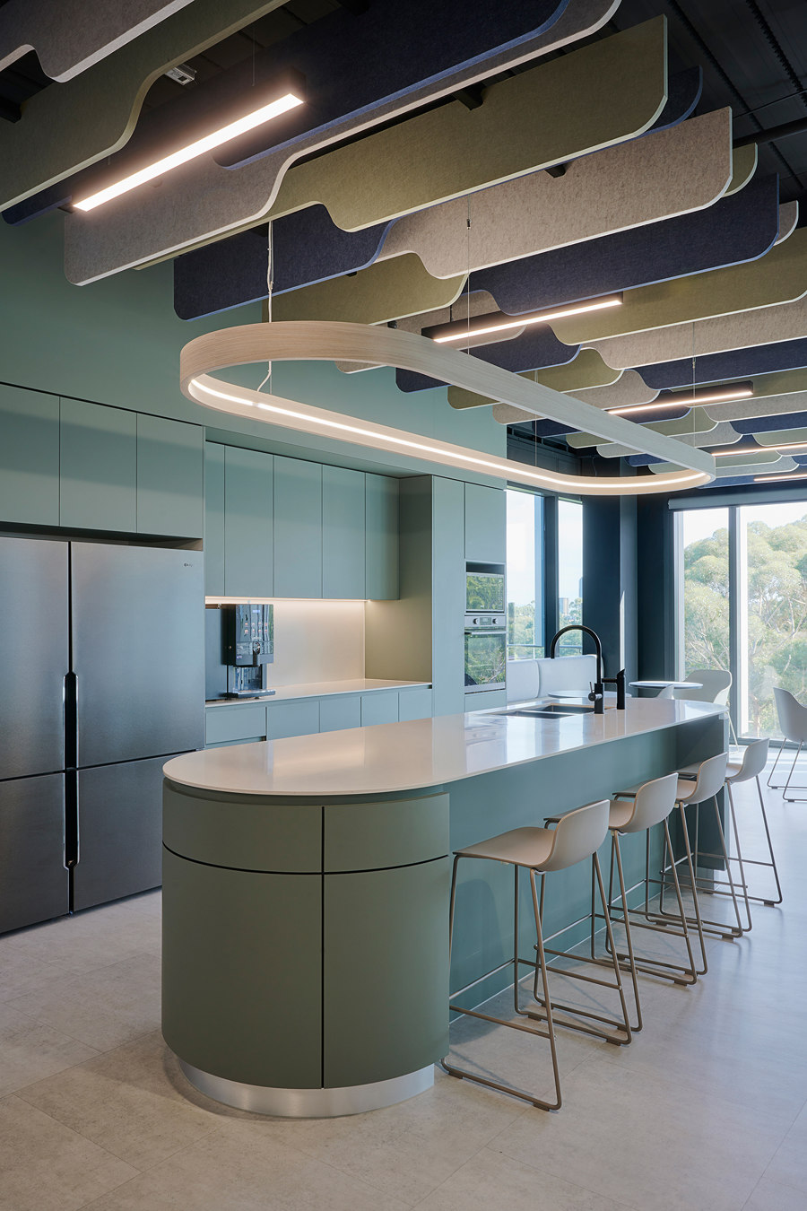 Paramount Network 10 Office | Manufacturer references | Woven Image